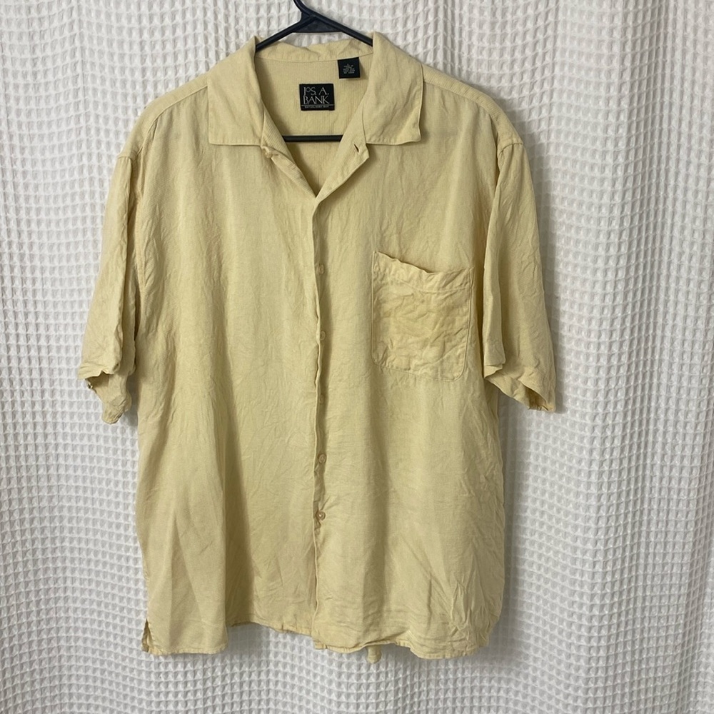 Men’s Joseph A Bank 100% Silk Short Sleeve Butter Yellow Button Down Shirt Large